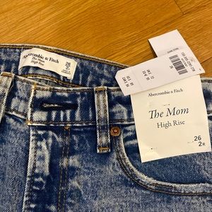 Abercrombie the mom high rise jeans